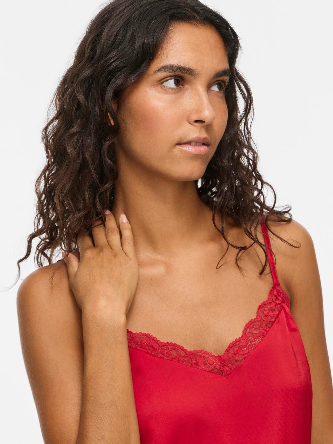 VIENNA Top - Savvy Red - VERO MODA & VILA Bergvik